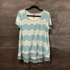 Blue and white high-low long flowy chevron shirt